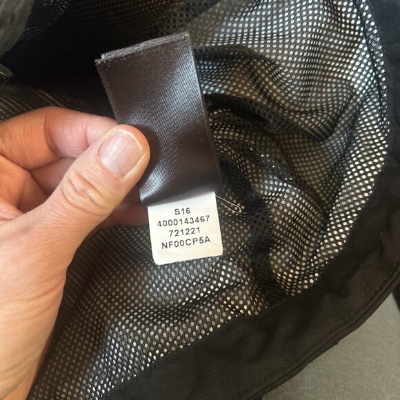 The North Face Womens Black Windbreaker Size Small - Picture 10 of 10